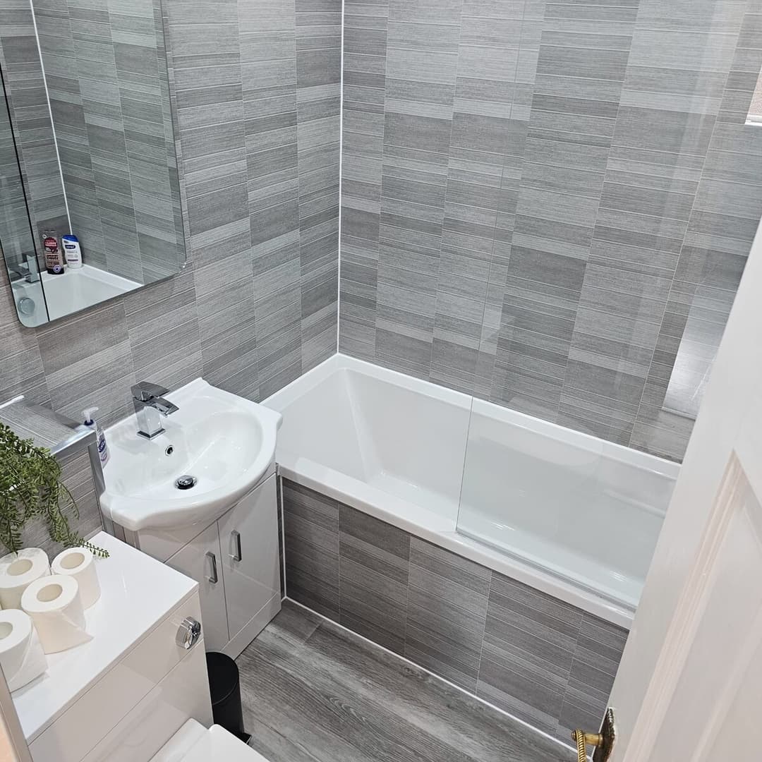 1 Bed - Cosy Edinburgh Flat Nr Royal Infirmary  - View 3