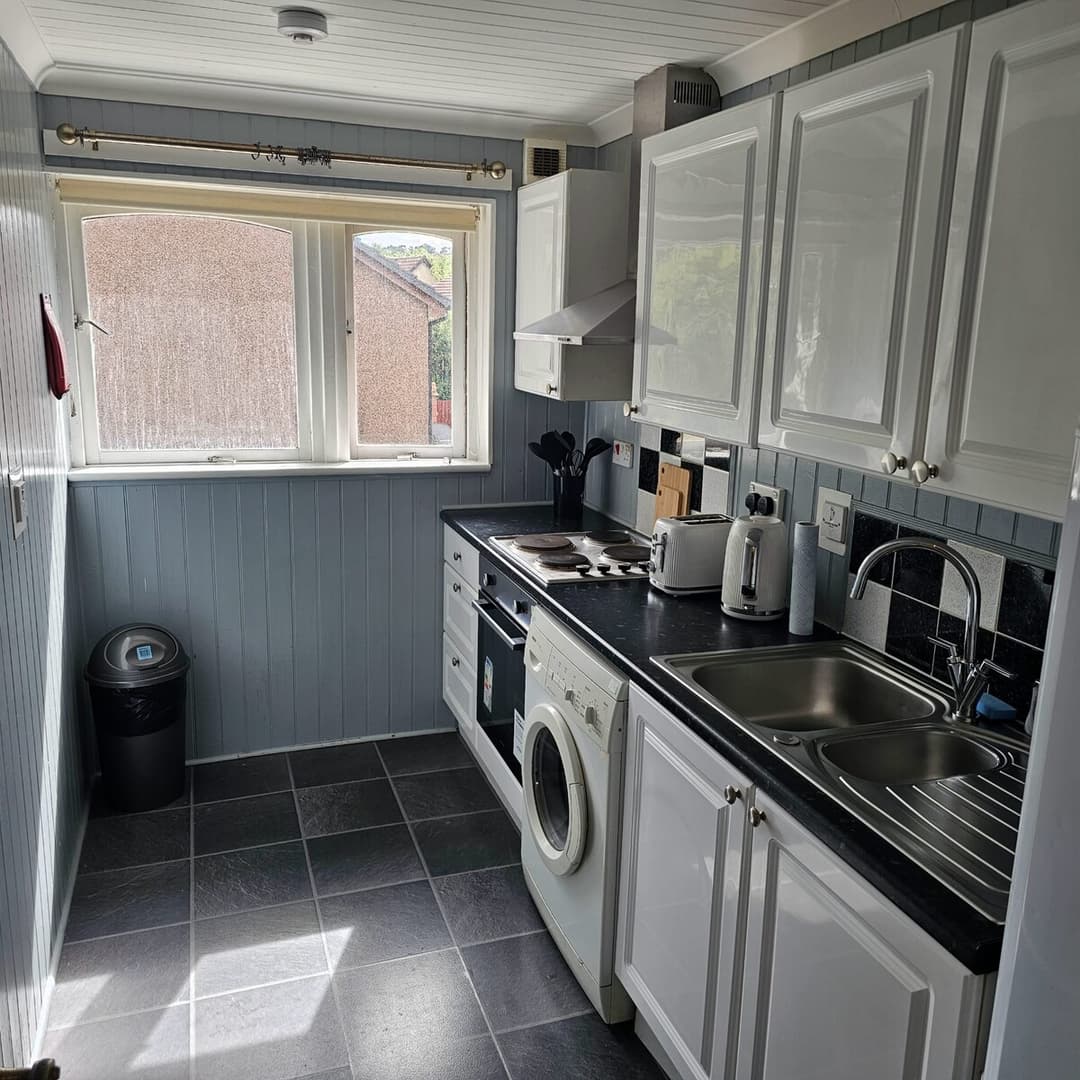 1 Bed - Cosy Edinburgh Flat Nr Royal Infirmary  - View 5