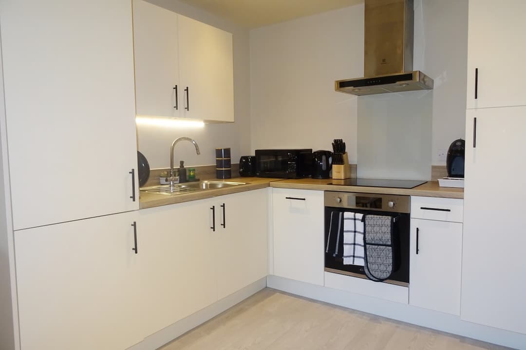 Modern Flat - Leeds City Centre  - View 2