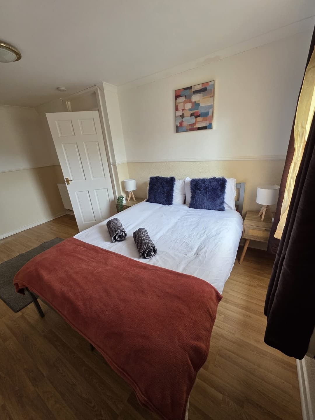 3bed House Nr Edinburgh Airport - Sleeps 6 - View 2