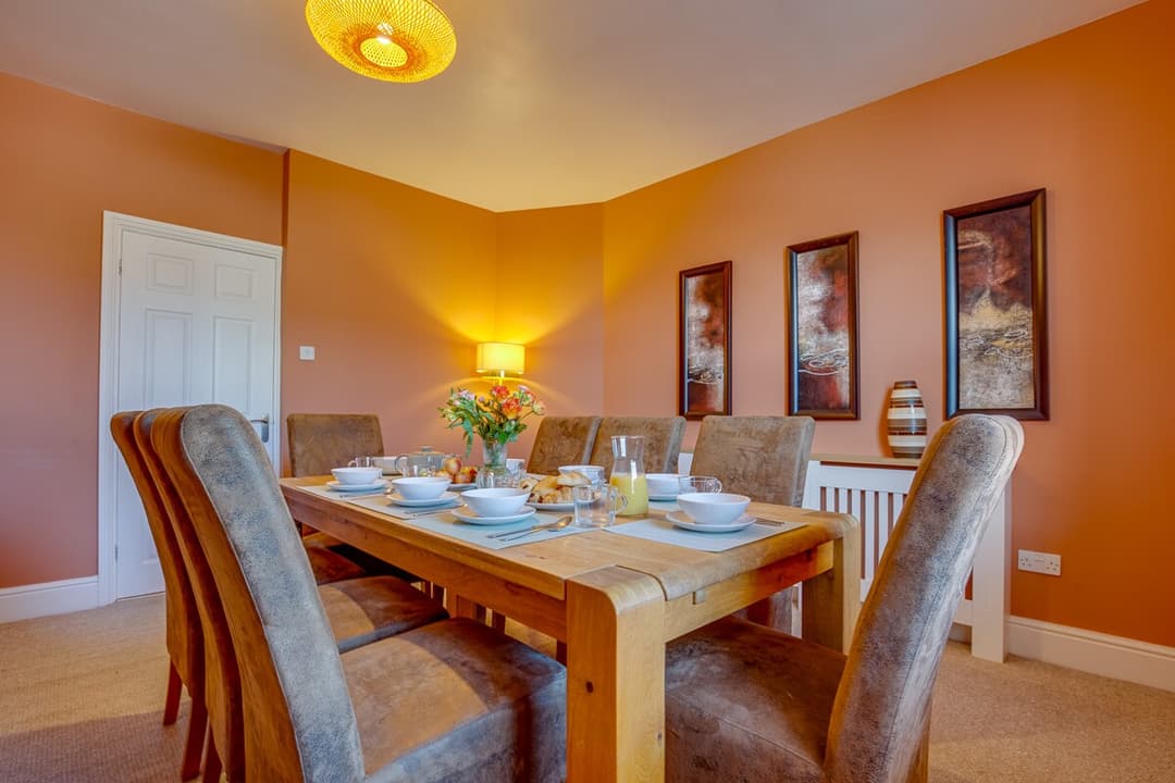 Charming Home for 10 | Perfect for Work & Leisure - View 11