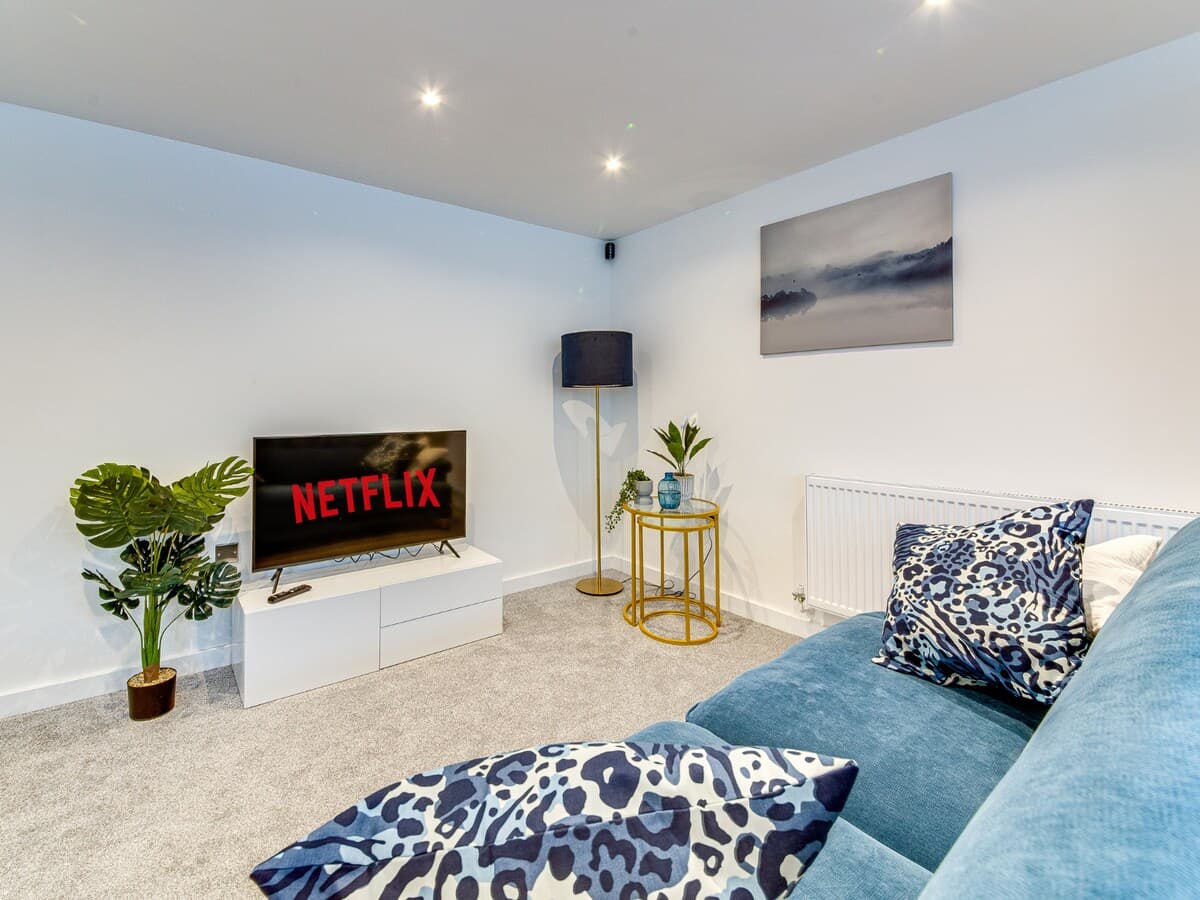 Contemporary & Stylish 2-Bed -Parking*Wifi*Netflix