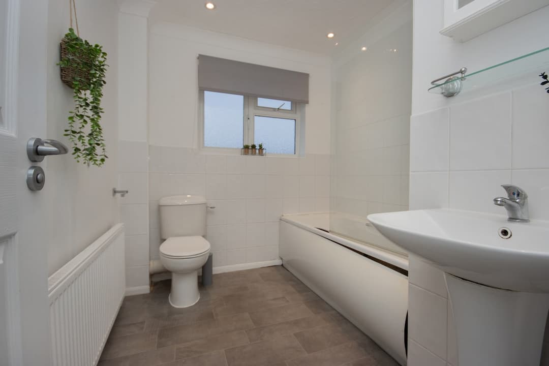 Contractors | 6-Bedrooms| Parking|Garden - View 21