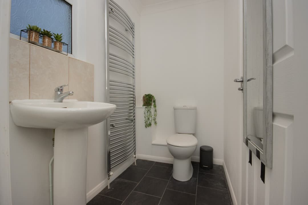 Contractors | 6-Bedrooms| Parking|Garden - View 27