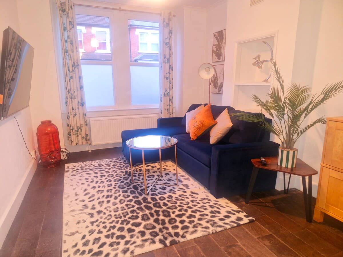 Lovely 3 Bed Wimbledon + Garden