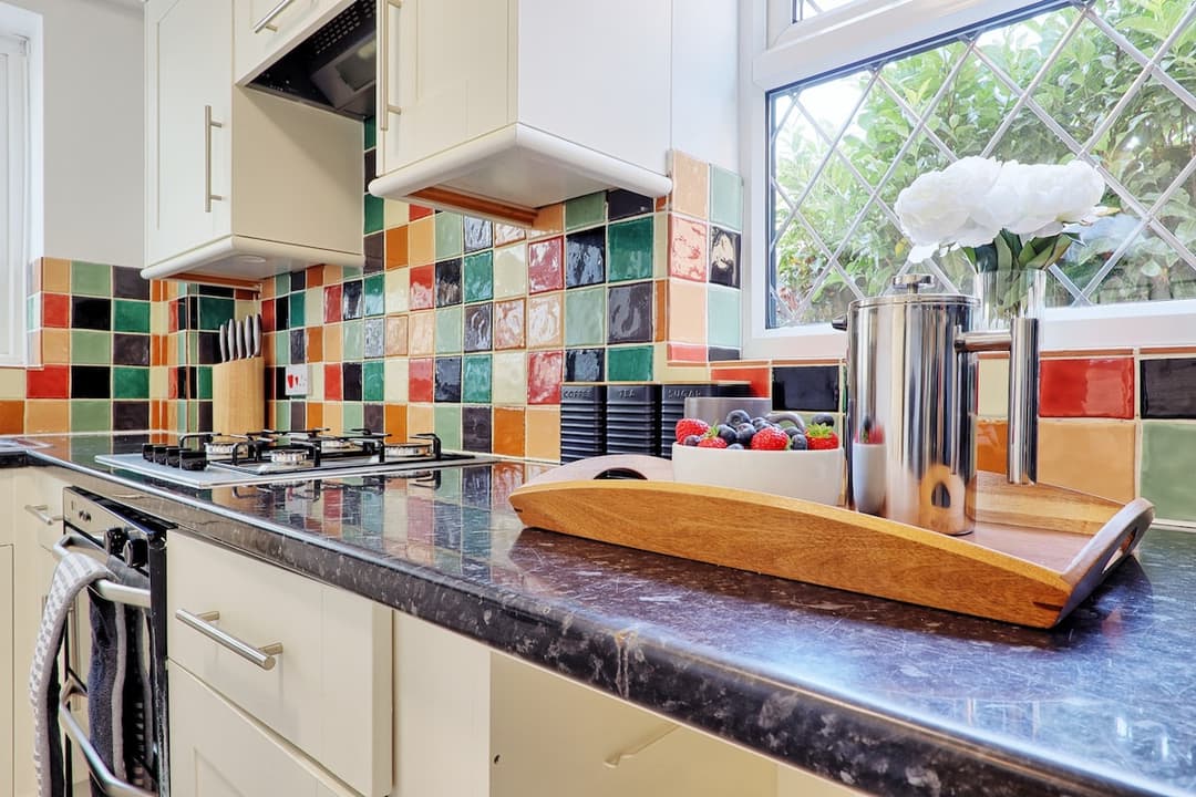 Big Discounts | 3 Bed | Parking | Garden - View 17