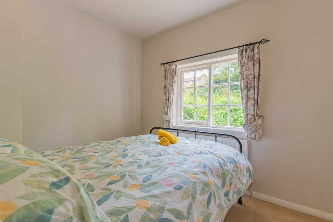 2 Bedroom Cottage By Alton Towers - View 13