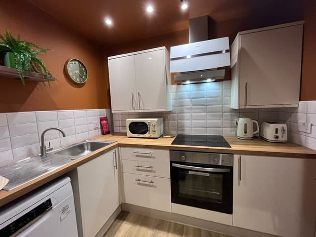  2 Bedroom Apartment In Paisley - View 4