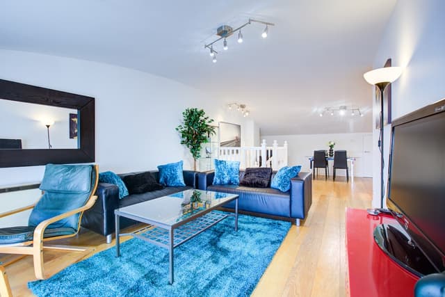 Thames View - 3 Bedroom Apt -  - View 1