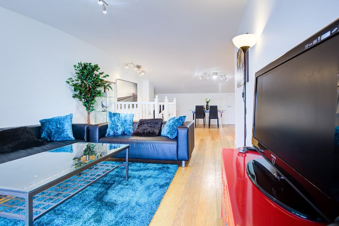 Thames View - 3 Bedroom Apt -  - View 5