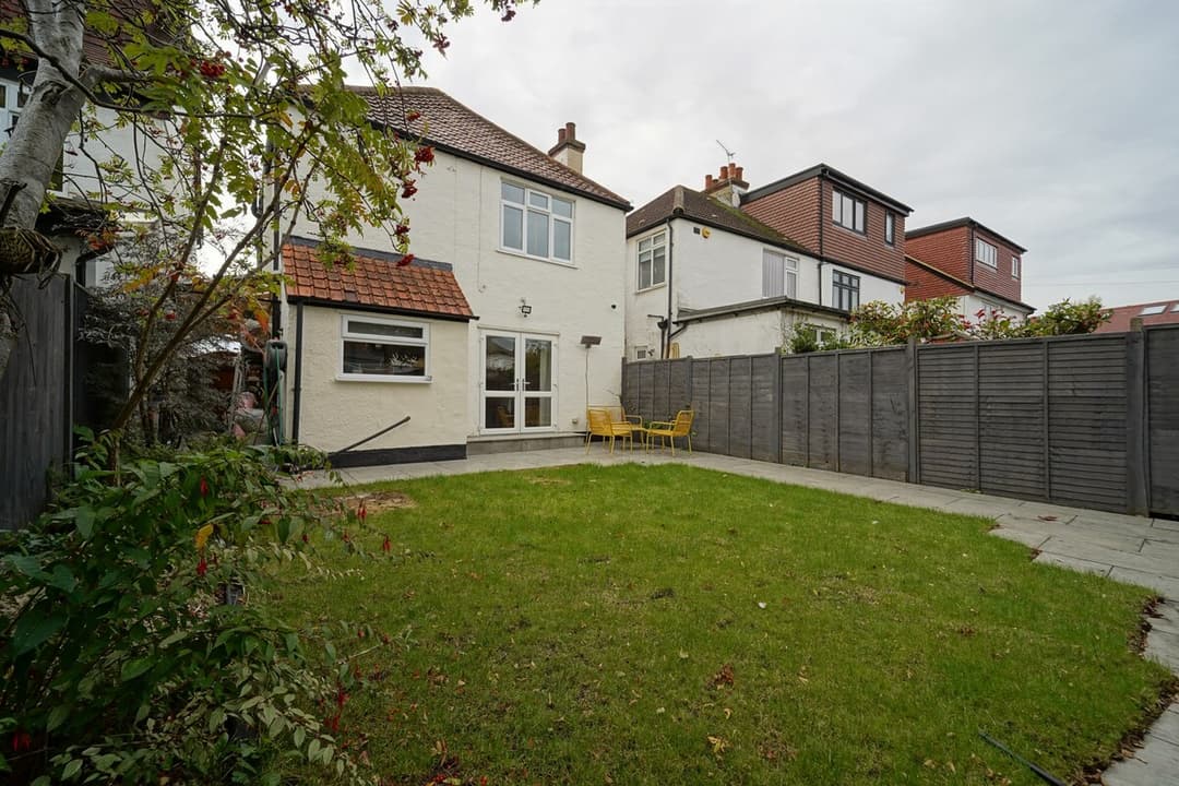3BR |Parking|Wifi|Garden|Cot|Pets|EV - View 8