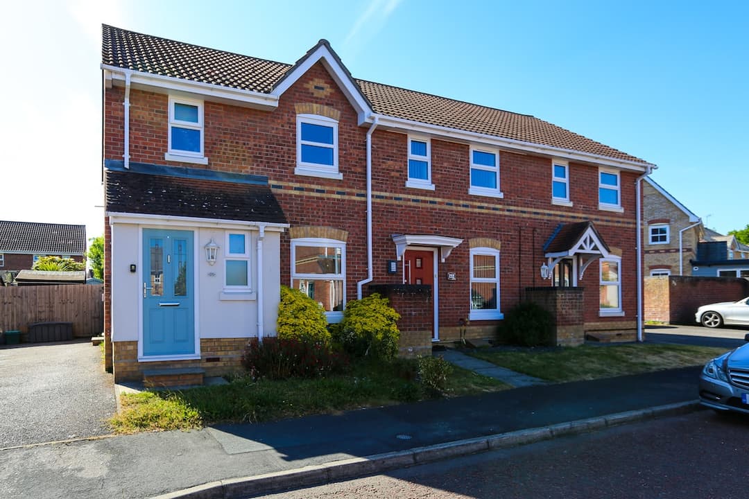 Colchester Home With Garden • Parking • Contractors - View 29