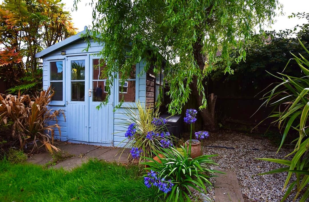 Colchester Home With Garden • Parking • Contractors - View 33