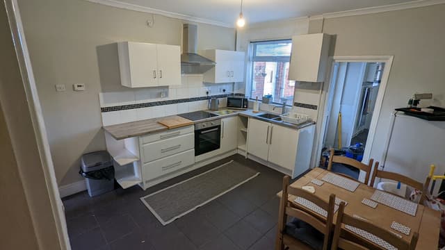 Alf's Terrace - Near J30/31 M1 & Van Dyk's - View 3