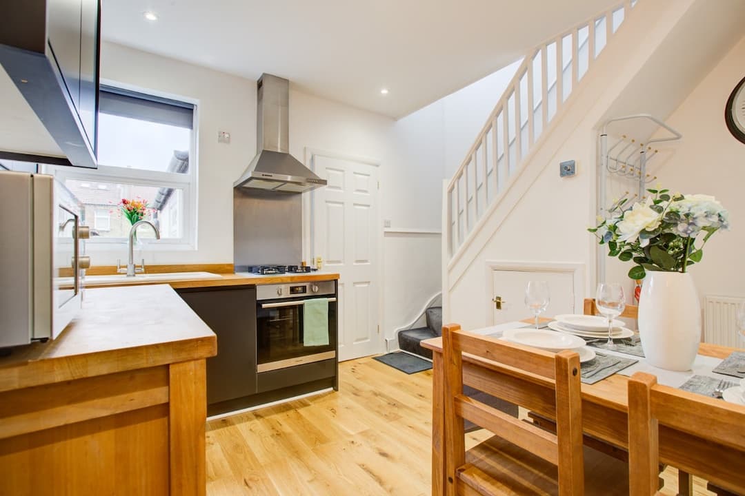 Stratford Gardens - 2 Bed House -  - View 21