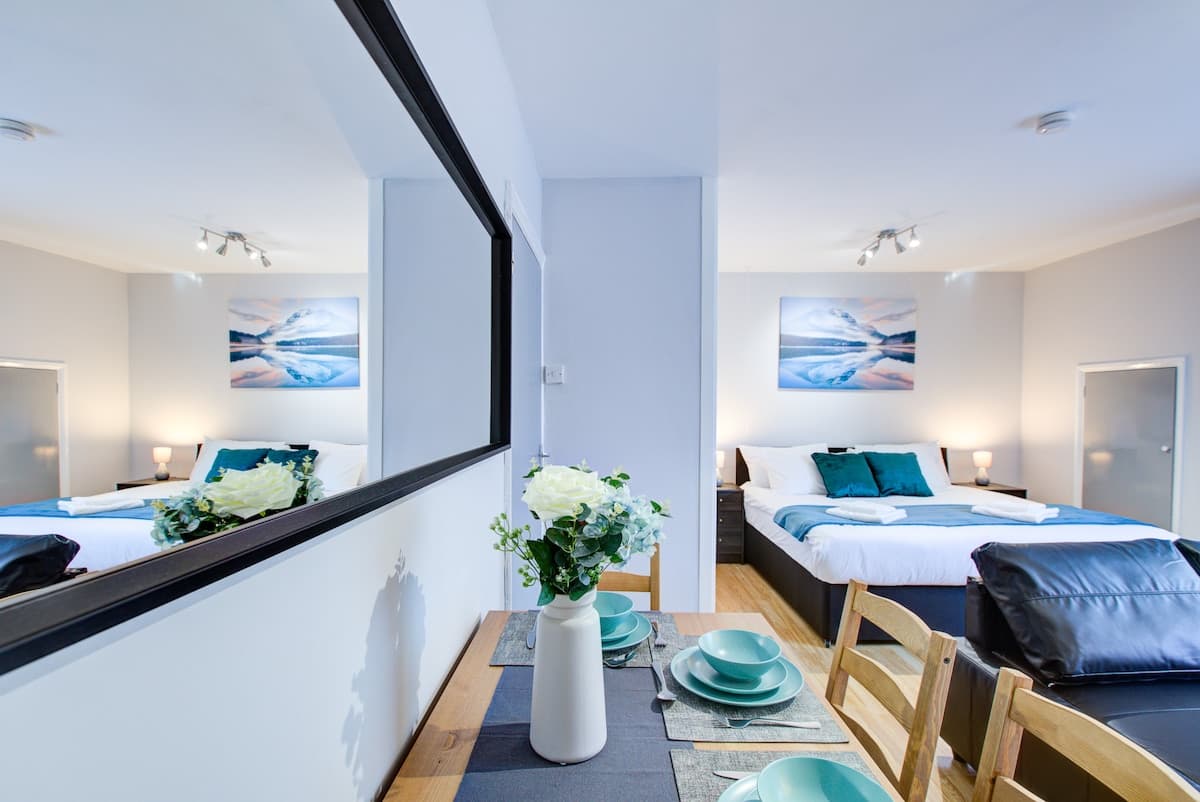 1 Bedroom Apartment