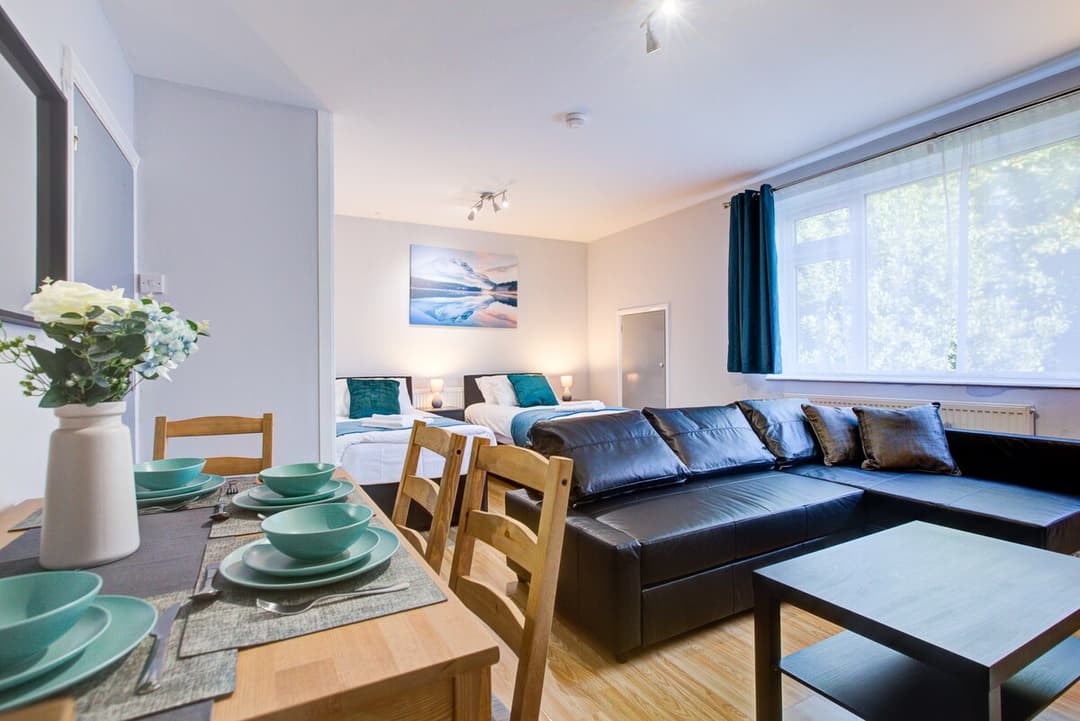 Studio Apartment In Walworth -   - View 5