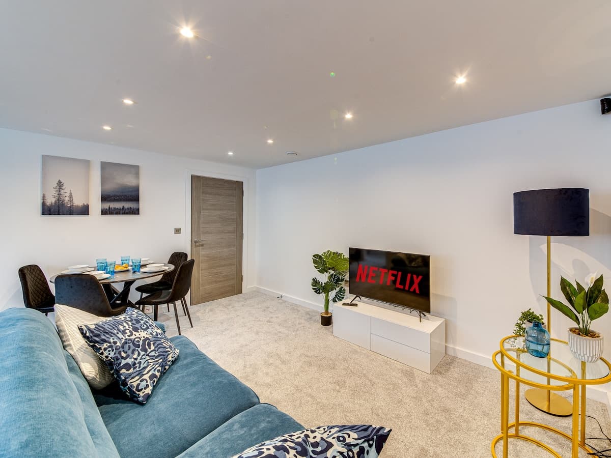 Stunning Executive 2-Bed -Parking | Wifi | Netflix