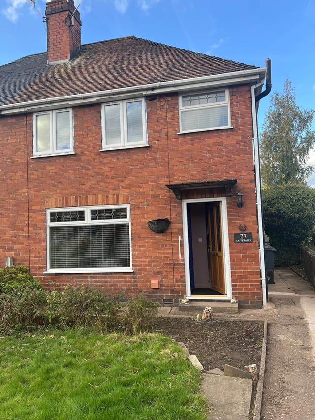 Dove Tails, 3 Bedrooms Near Alton Towers - View 4