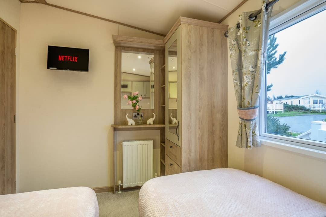  Seton Sands | Kings Barns | 2 Bedroom | Starlink - View 6