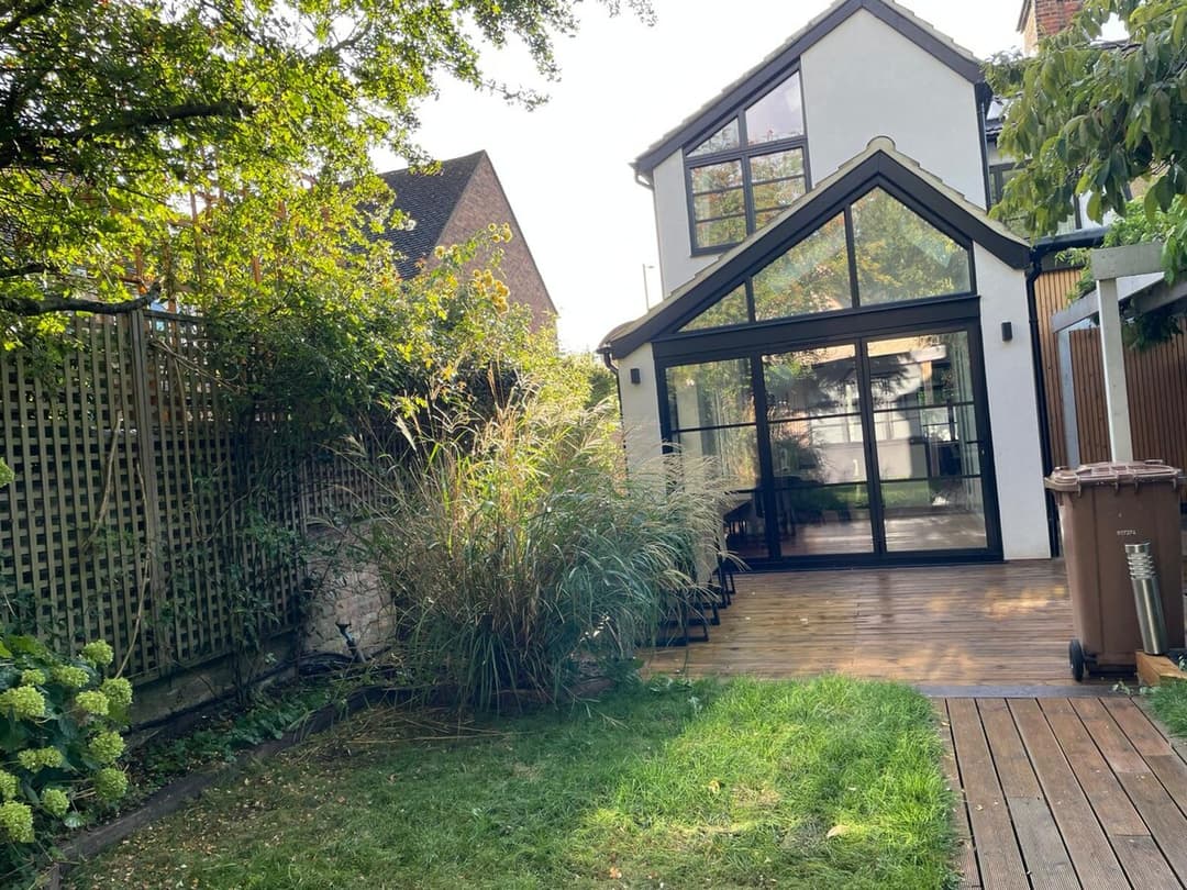 Spacious 4 Bedroom House by Oxford Train Station - View 8