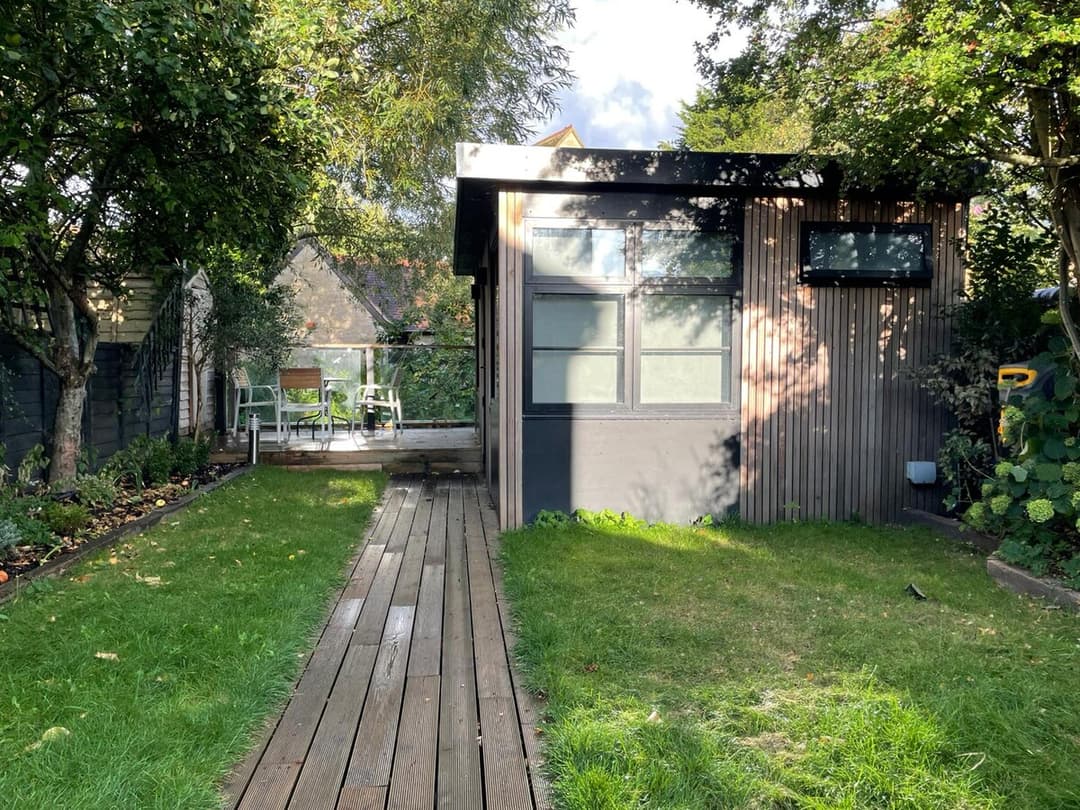 Spacious 4 Bedroom House by Oxford Train Station - View 30