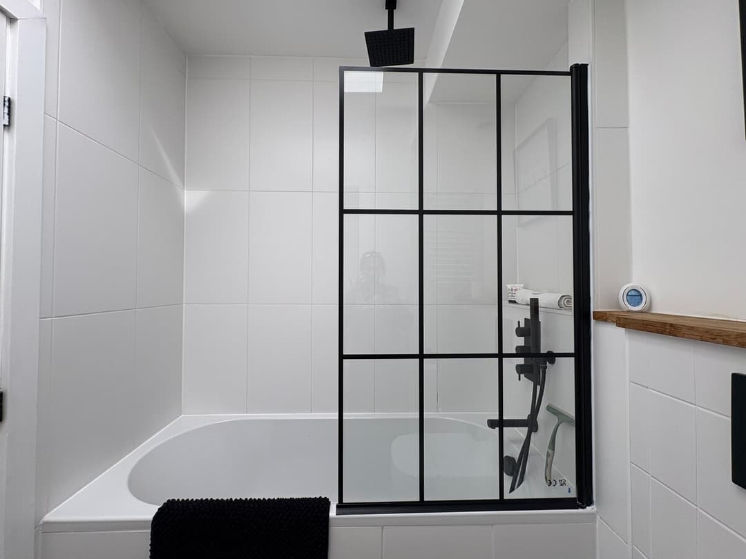 Spacious 4 Bedroom House by Oxford Train Station - View 35