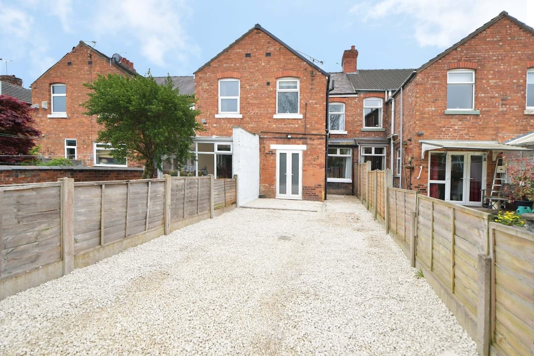 Entire 3 Bedroom 2 Bathroom Home In Cheshire East, United Kingdom - View 7