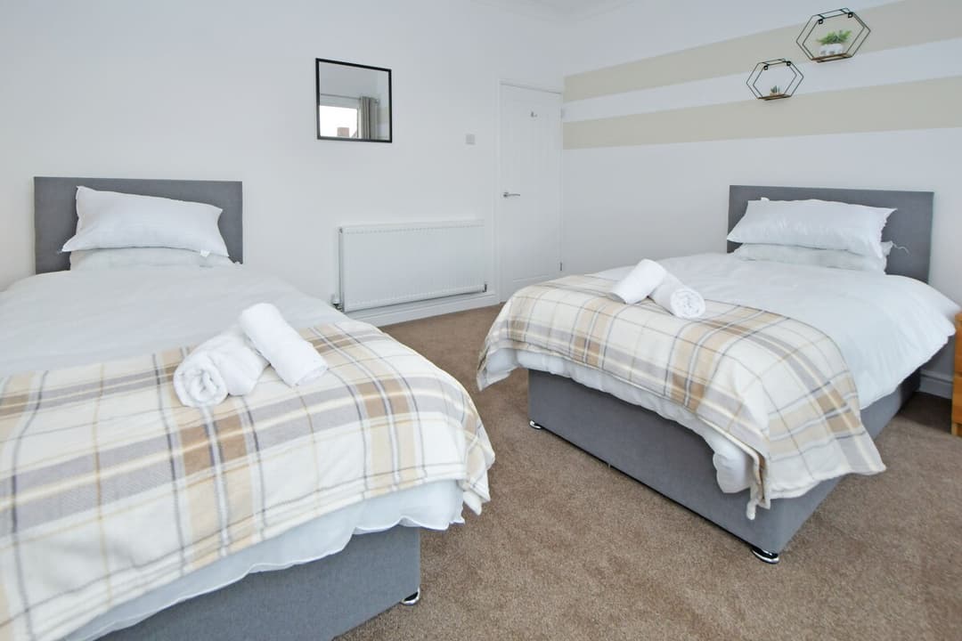 Entire 3 Bedroom 2 Bathroom Home In Cheshire East, United Kingdom - View 19