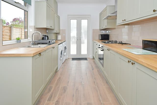 Entire 3 Bedroom 2 Bathroom Home In Cheshire East, United Kingdom - View 1