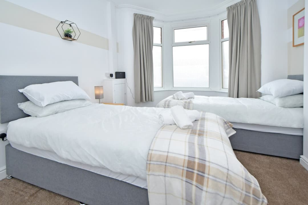 Entire 3 Bedroom 2 Bathroom Home In Cheshire East, United Kingdom - View 26