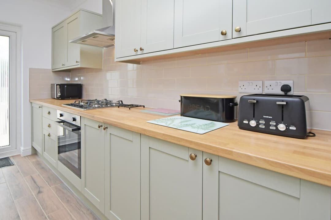 Entire 3 Bedroom 2 Bathroom Home In Cheshire East, United Kingdom - View 30