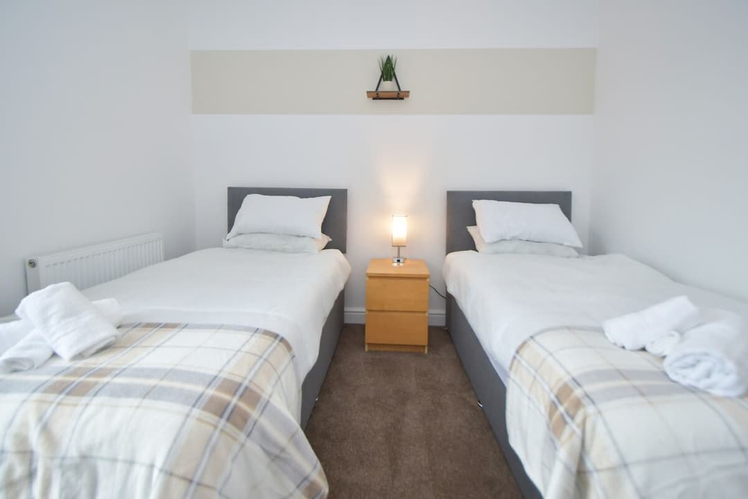 Entire 3 Bedroom 2 Bathroom Home In Cheshire East, United Kingdom - View 39