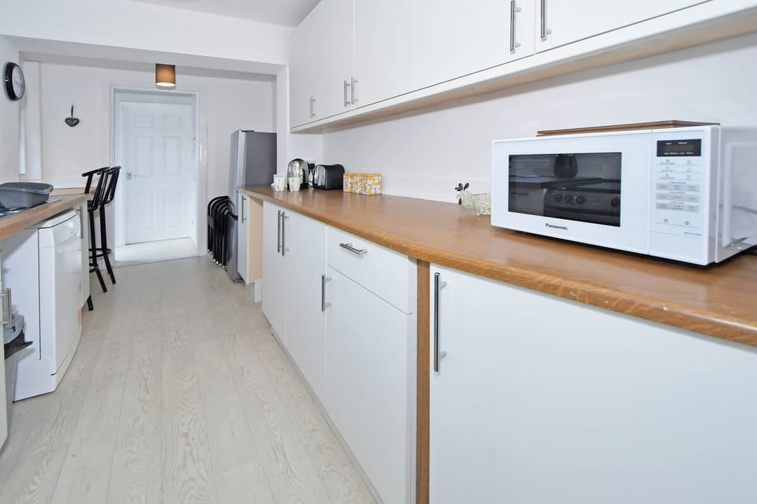 Entire 3 Bedroom 2 Bathroom Home In Cheshire East - View 14
