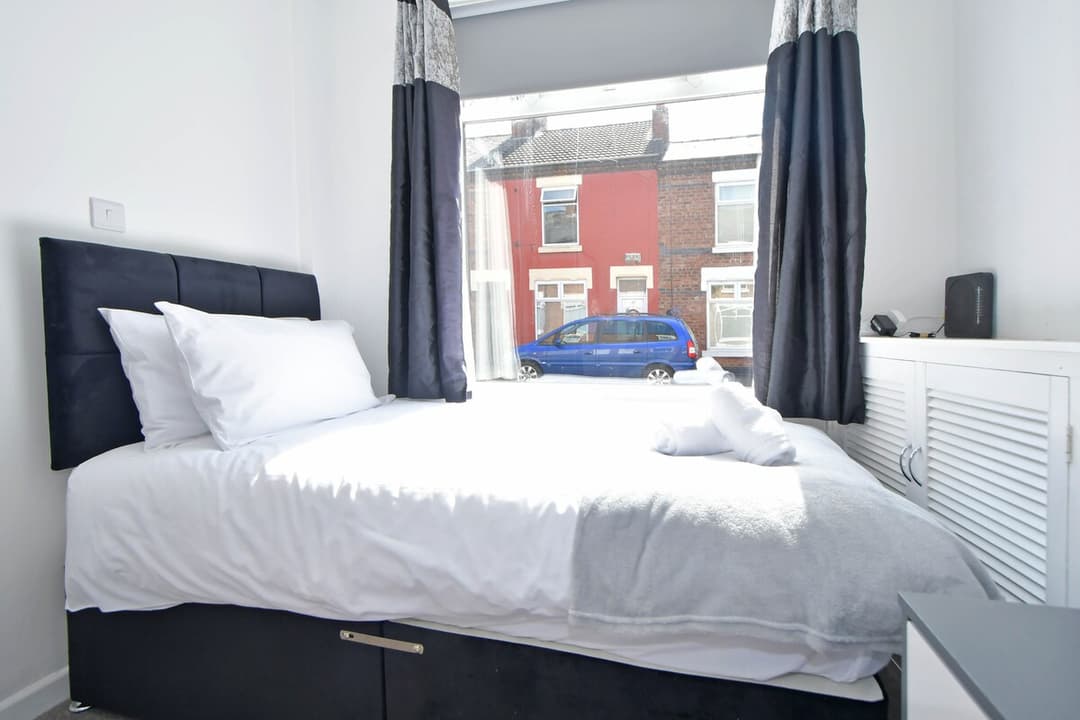 Entire 3 Bedroom 2 Bathroom Home In Cheshire East - View 40