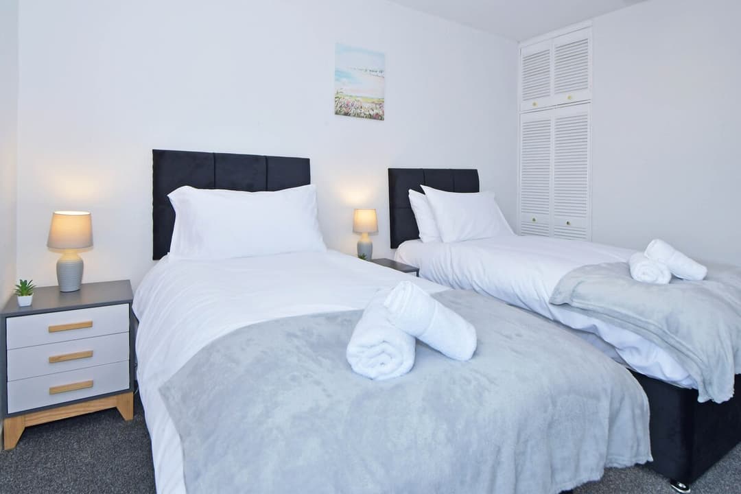 Entire 3 Bedroom 2 Bathroom Home In Cheshire East - View 51