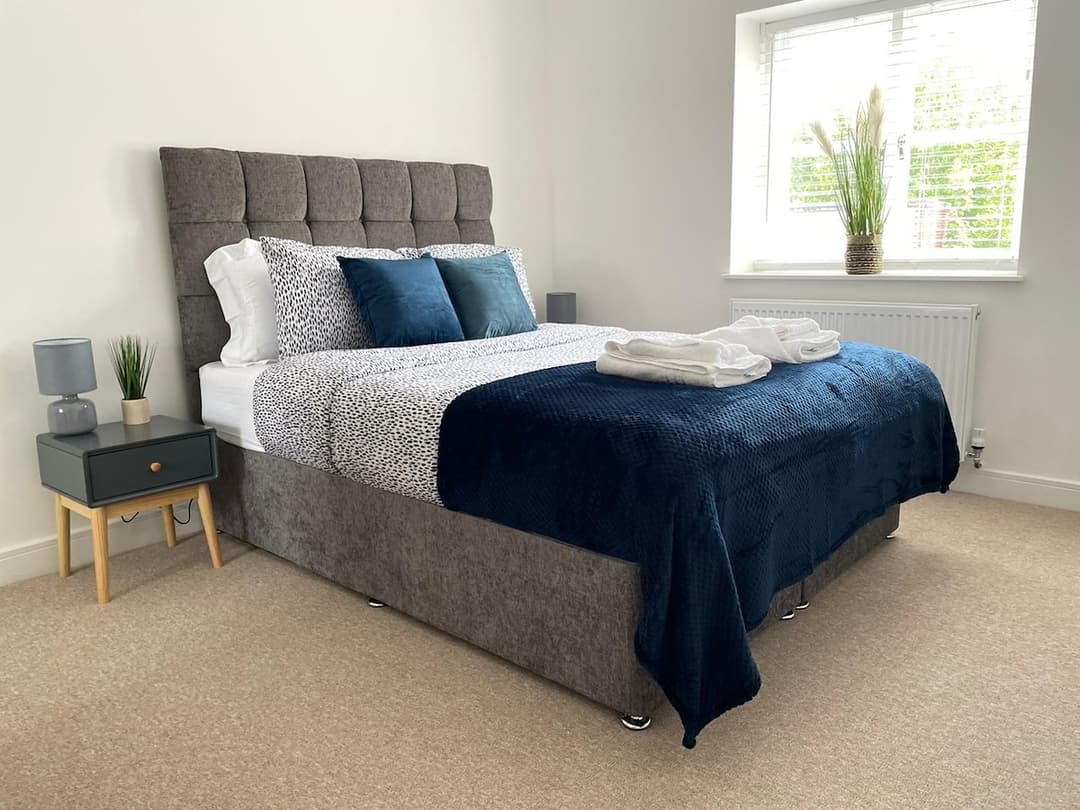 Stylish 2 Bedroom Flat Near Bicester Village - View 17