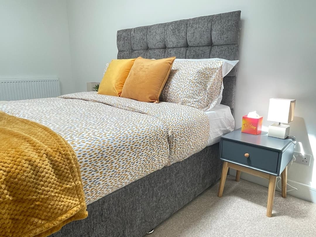 Stylish 2 Bedroom Flat Near Bicester Village - View 22