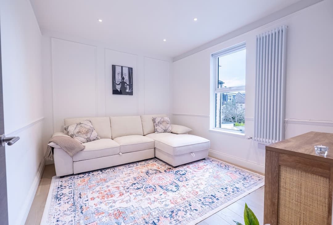 Modern 3/4bed 3bath | Comfort & Style - View 10