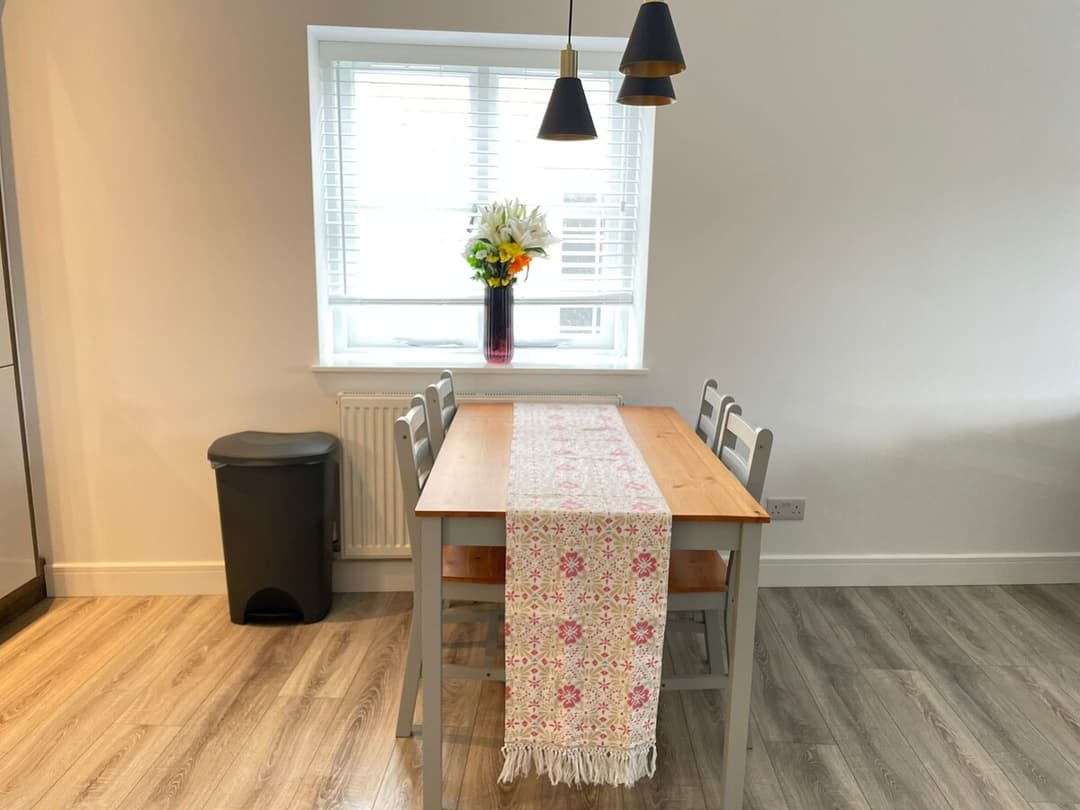 Spacious 2 Bedroom Flat in Bicester - View 12