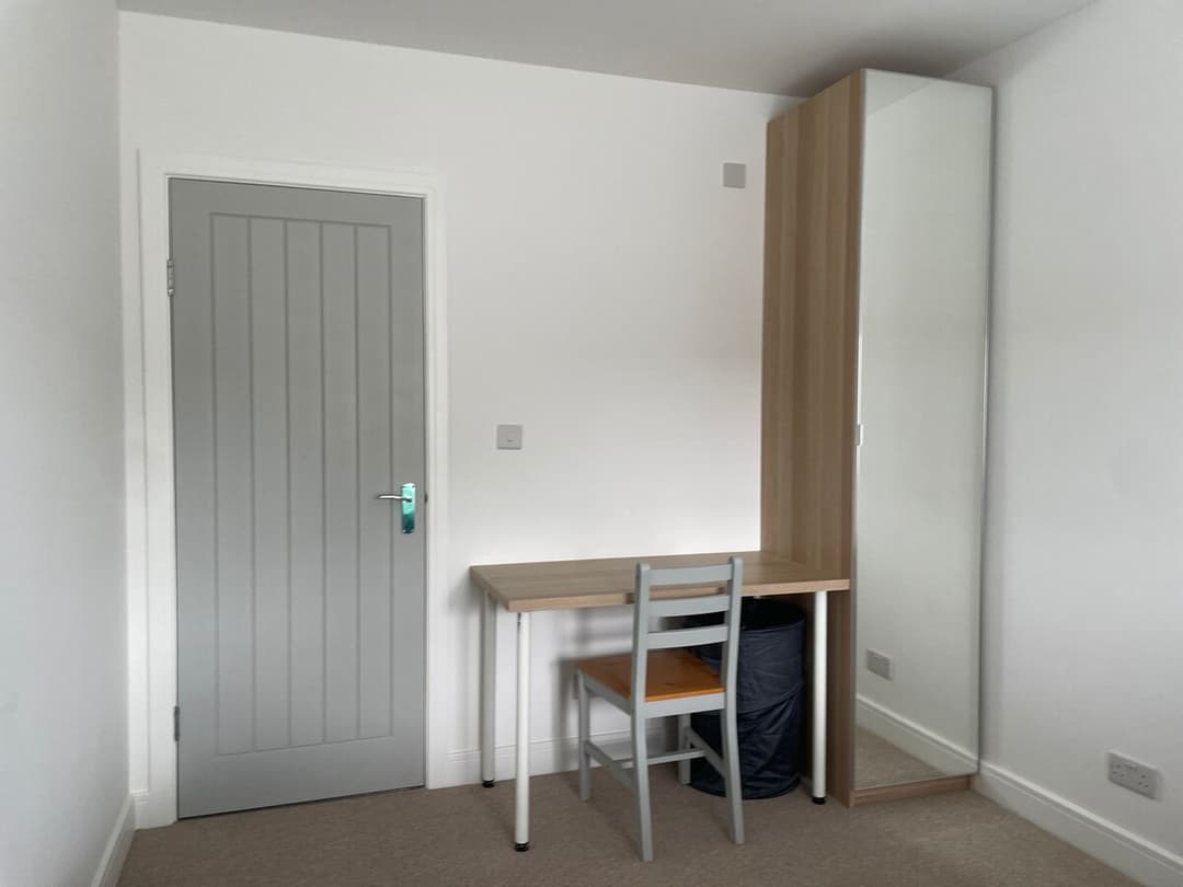 Spacious 2 Bedroom Flat in Bicester - View 20