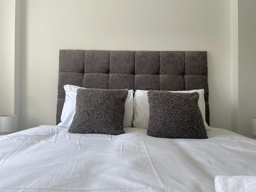 Spacious 2 Bedroom Flat in Bicester - View 26