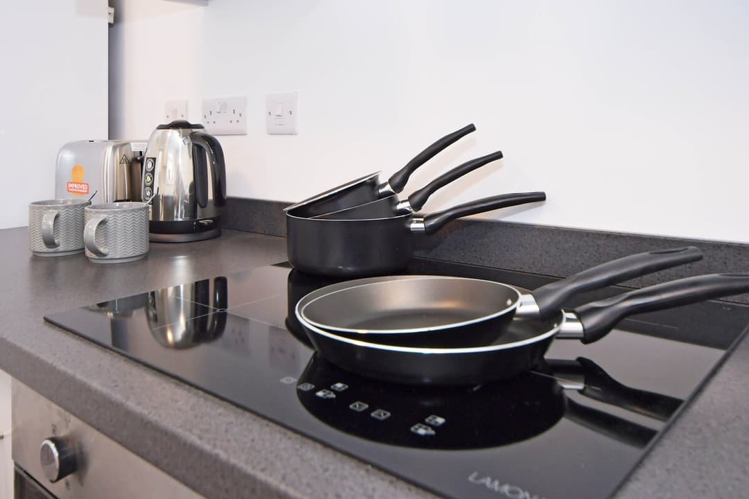 5 Bedroom 3 Bathroom Entire Home In Cheshire East, United Kingdom - View 41