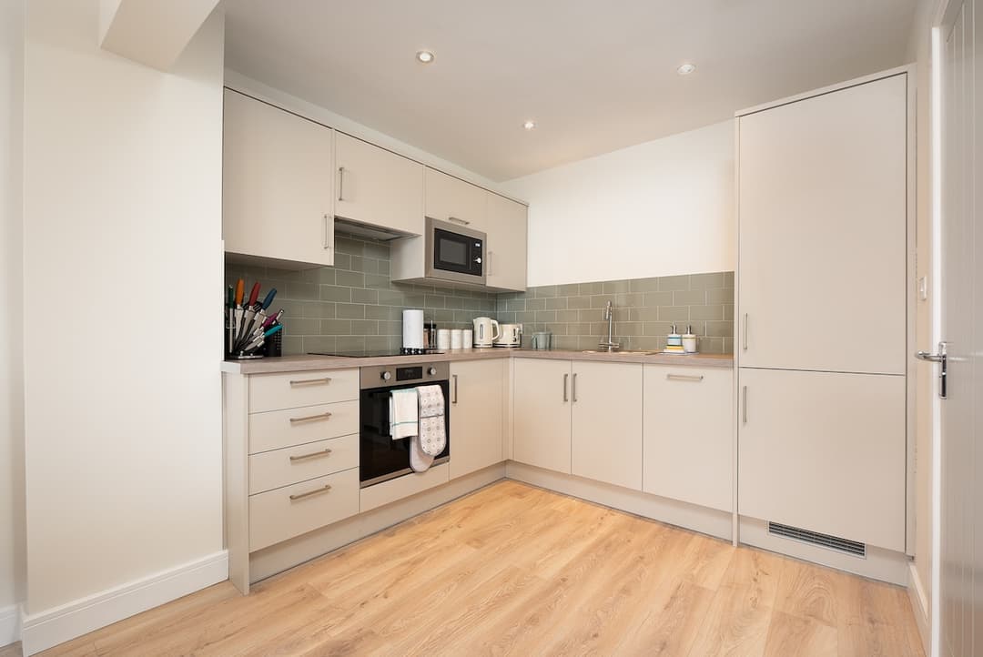 Unique 2bedroom Flat In Bicester Near Village - View 13