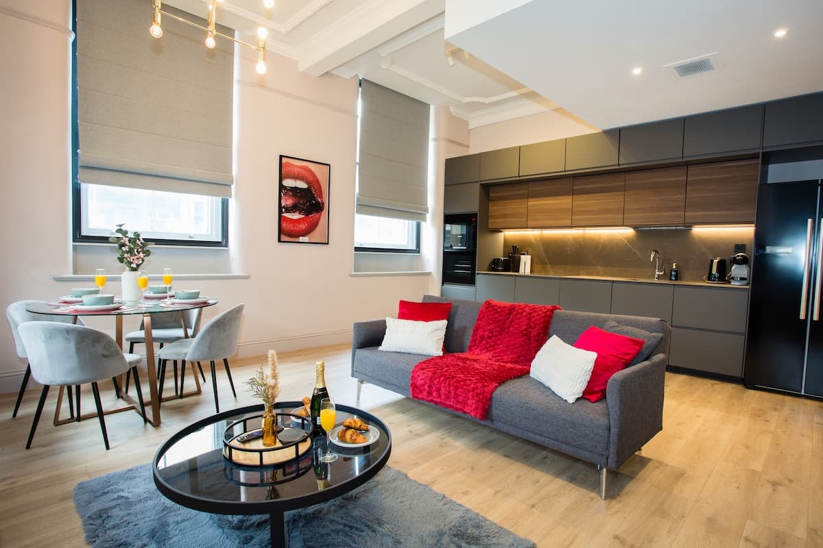 2 Bedroom Apartment