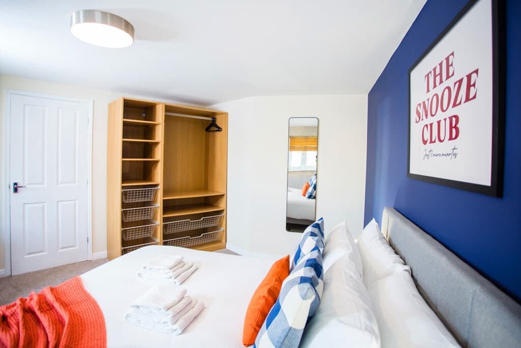Comfy 3-Bed City Home • Parking • Near Deansgate - View 9