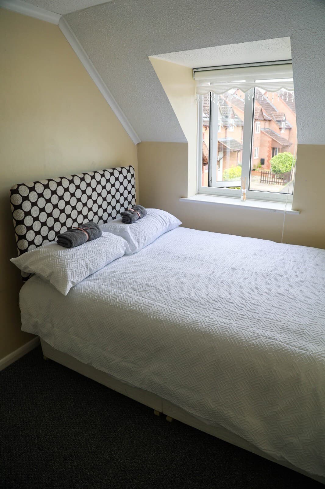 Lux Cozy & Spacious 2bed House - Fast Wi-fi + Parking - Perfect Long Term  - View 10