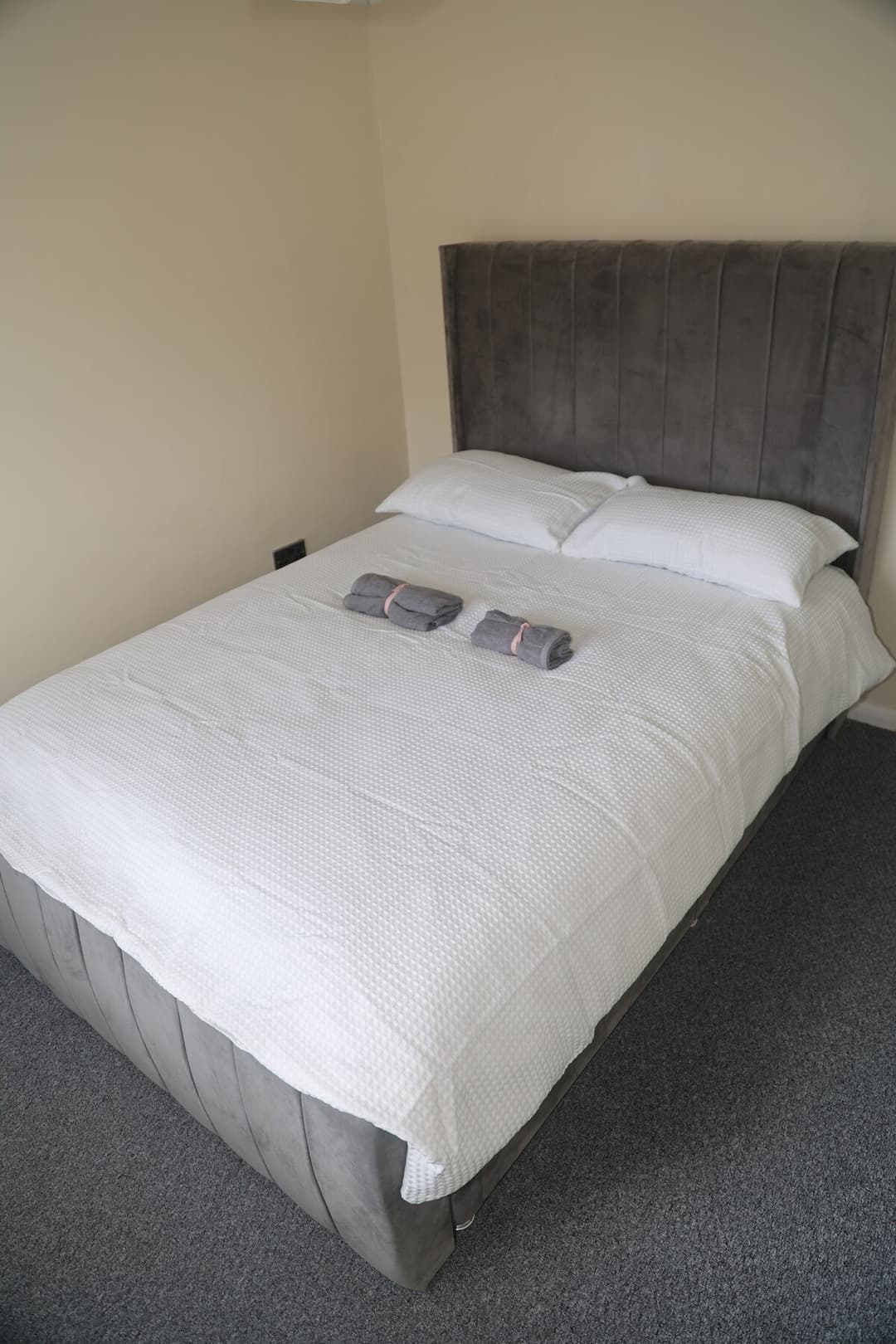 Lux Cozy & Spacious 2bed House - Fast Wi-fi + Parking - Perfect Long Term  - View 7
