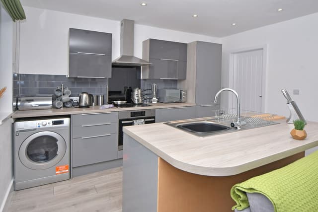 Entire 2 Bedroom Modern Home In Cheshire East - View 1