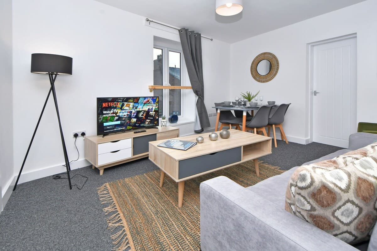 Entire 2 Bedroom Modern Home In Cheshire East